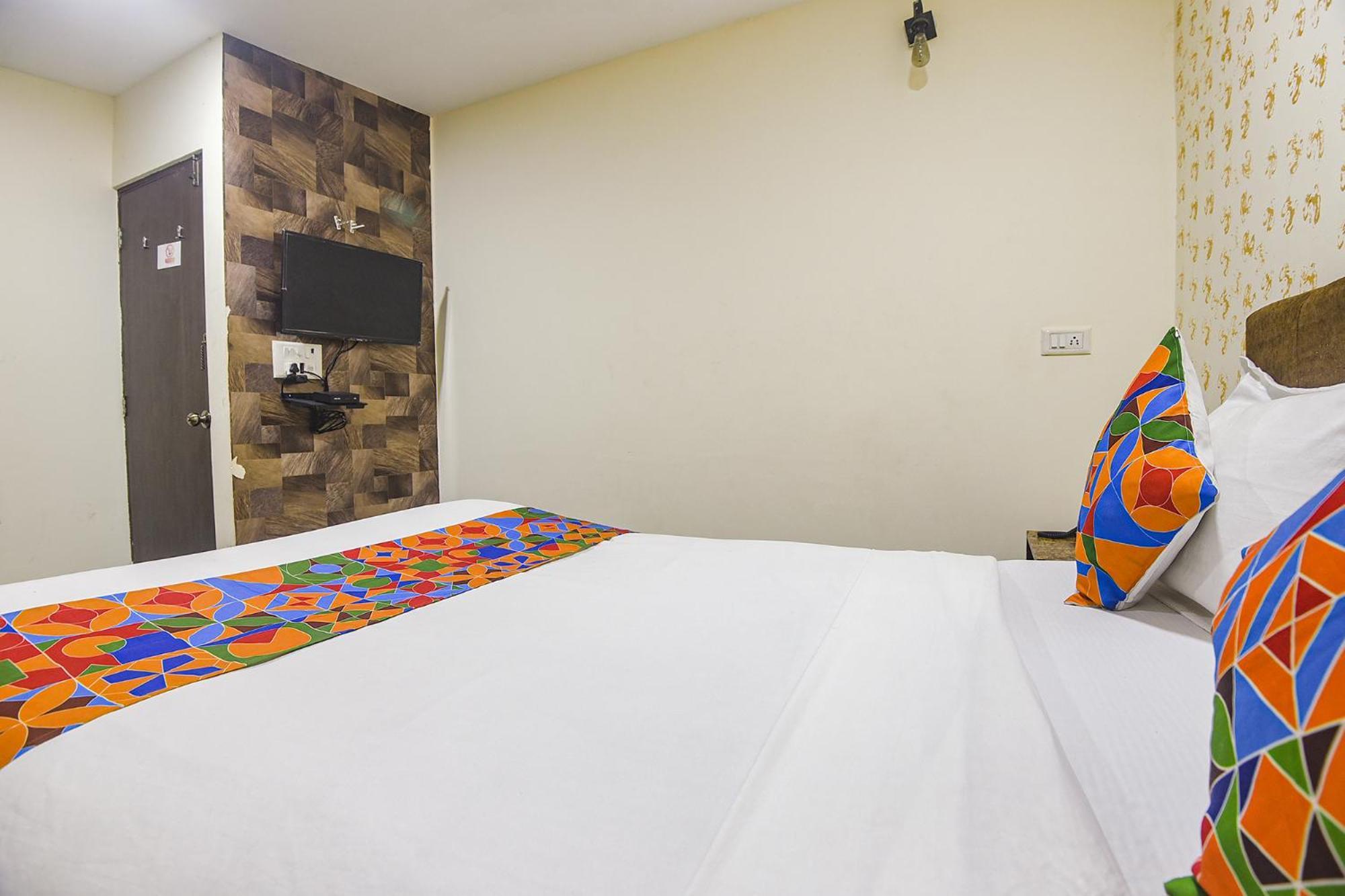 Fabhotel Rj 18 Beach Resort - Nr Baga Beach Dış mekan fotoğraf
