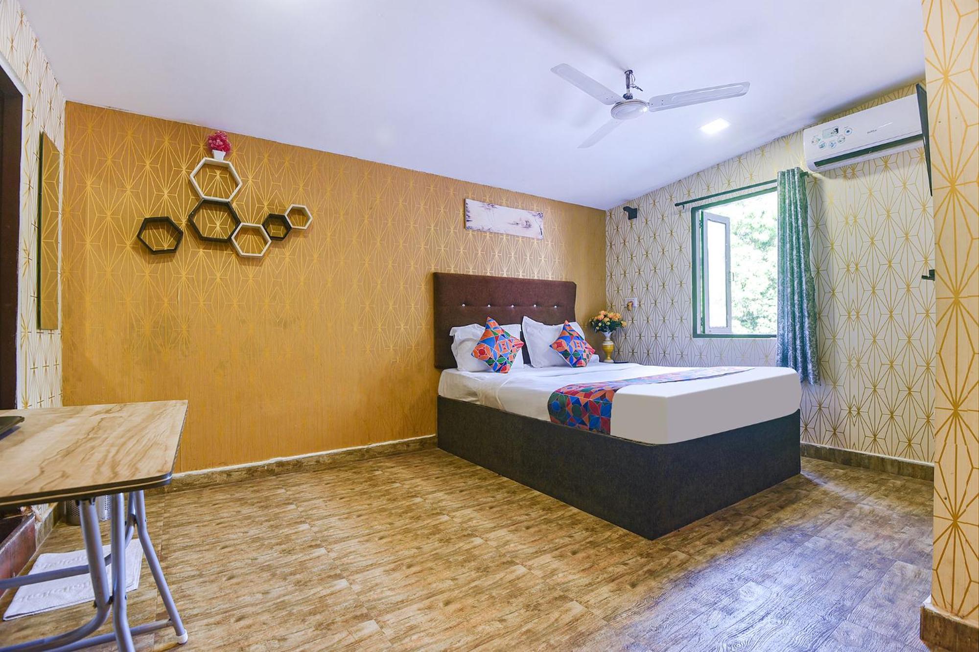 Fabhotel Rj 18 Beach Resort - Nr Baga Beach Dış mekan fotoğraf