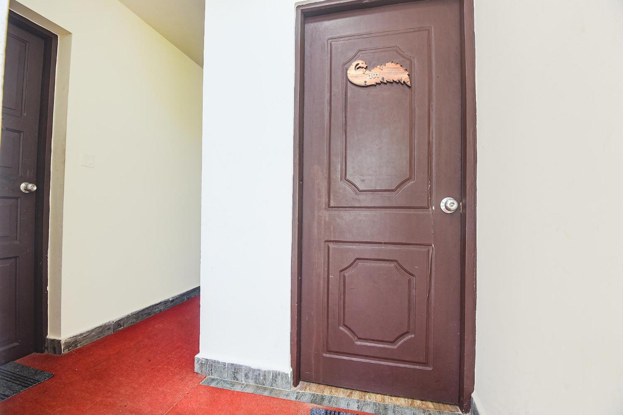 Fabhotel Rj 18 Beach Resort - Nr Baga Beach Dış mekan fotoğraf