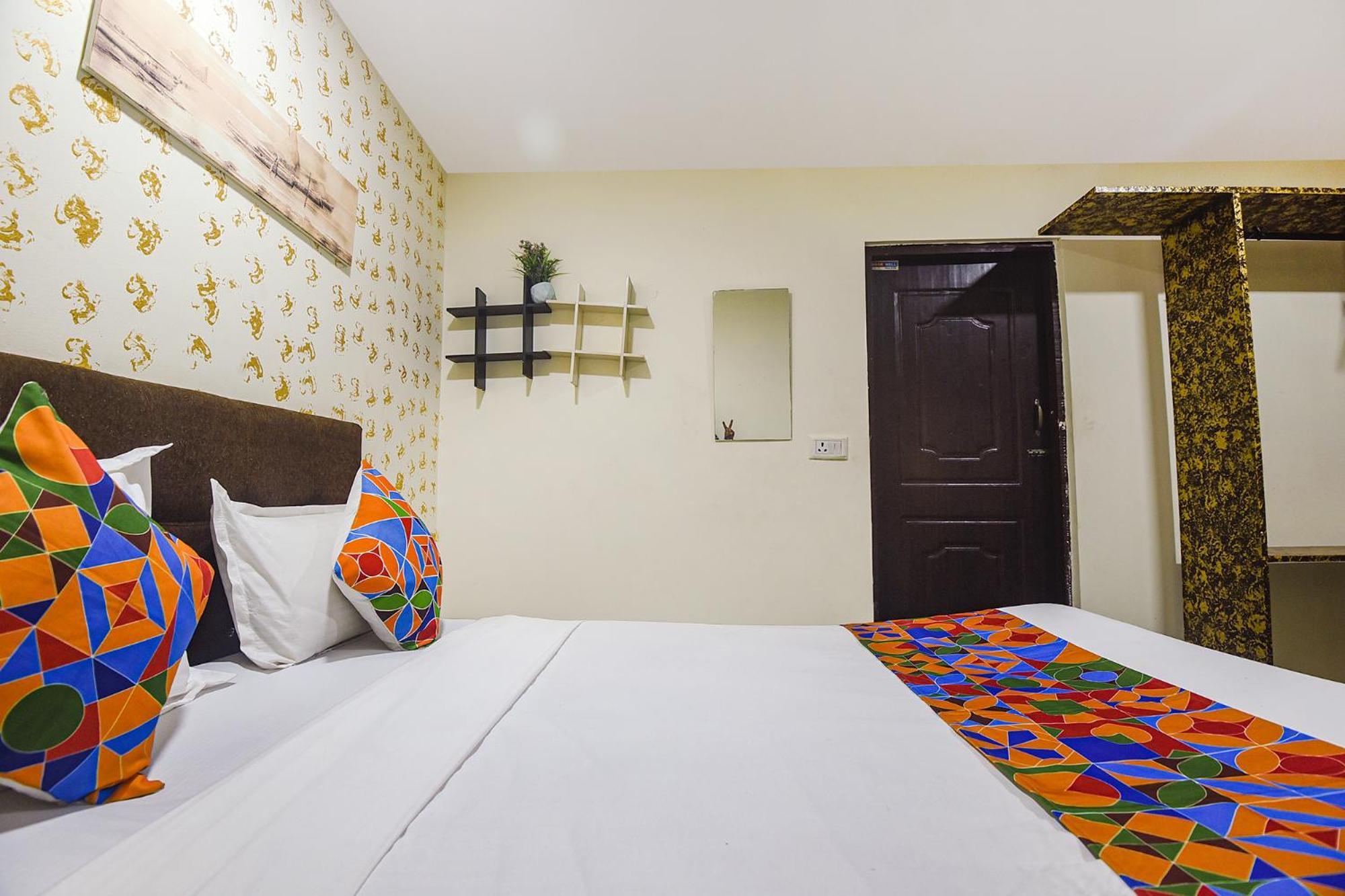Fabhotel Rj 18 Beach Resort - Nr Baga Beach Dış mekan fotoğraf
