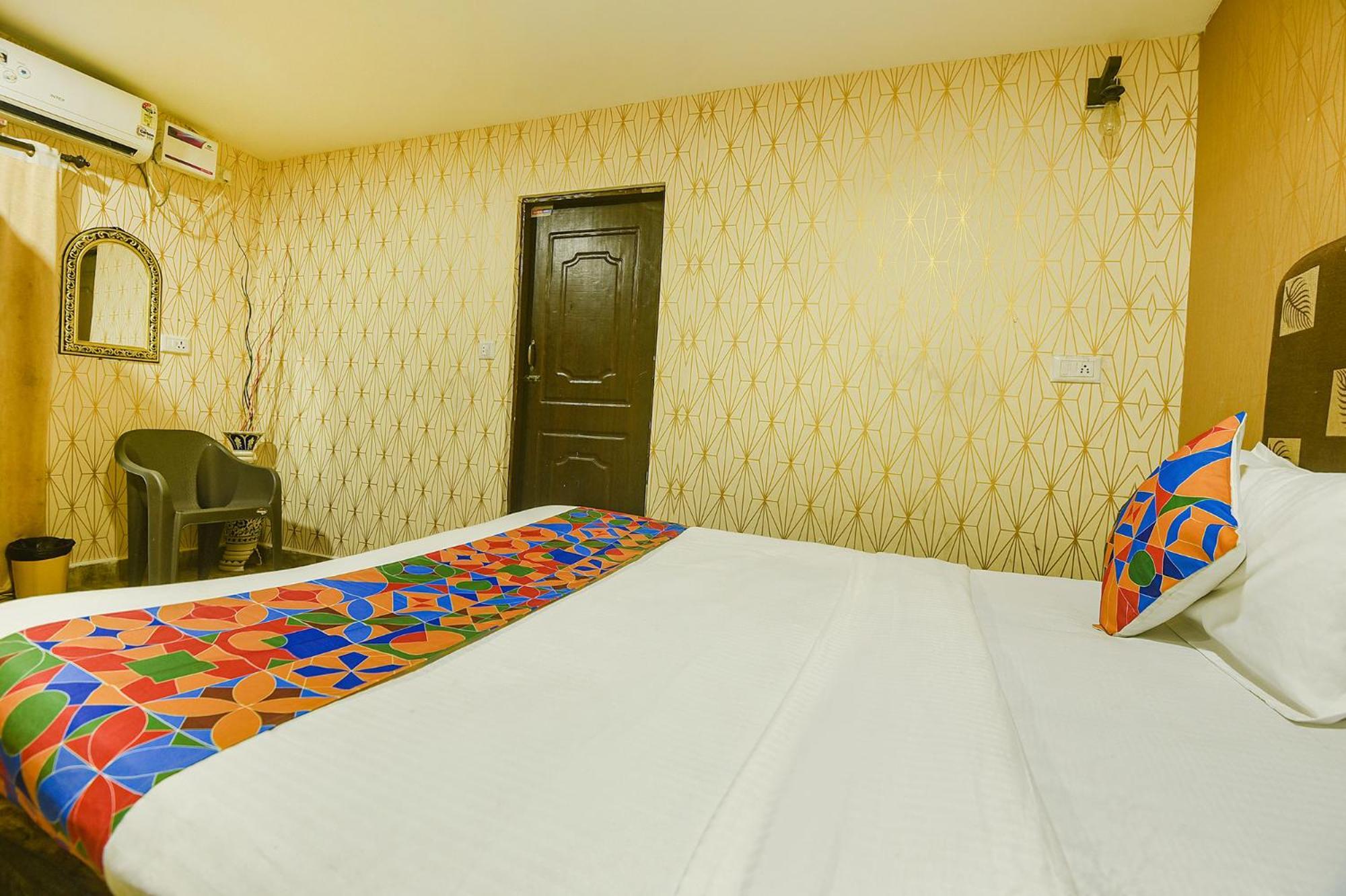 Fabhotel Rj 18 Beach Resort - Nr Baga Beach Dış mekan fotoğraf