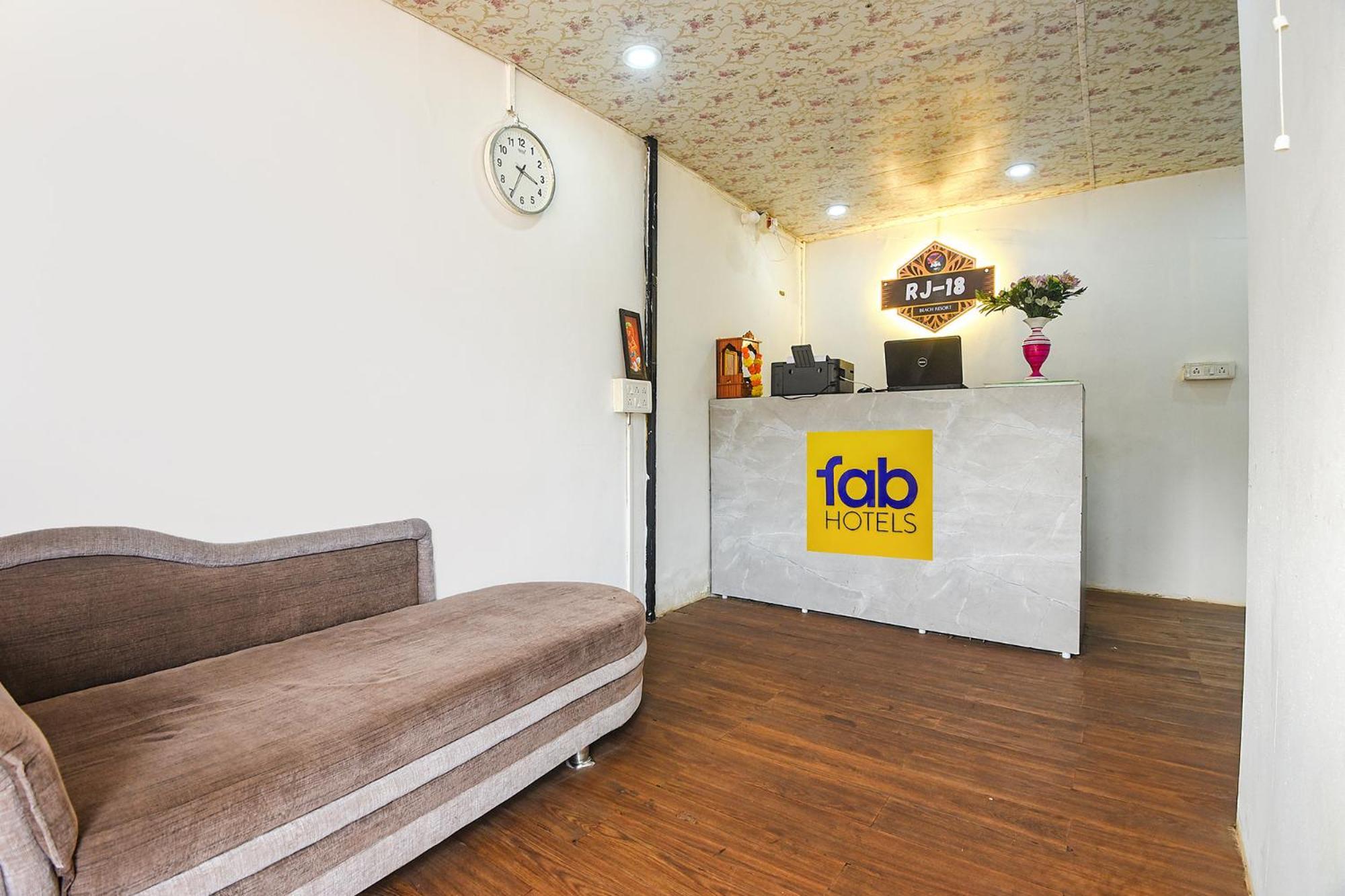 Fabhotel Rj 18 Beach Resort - Nr Baga Beach Dış mekan fotoğraf