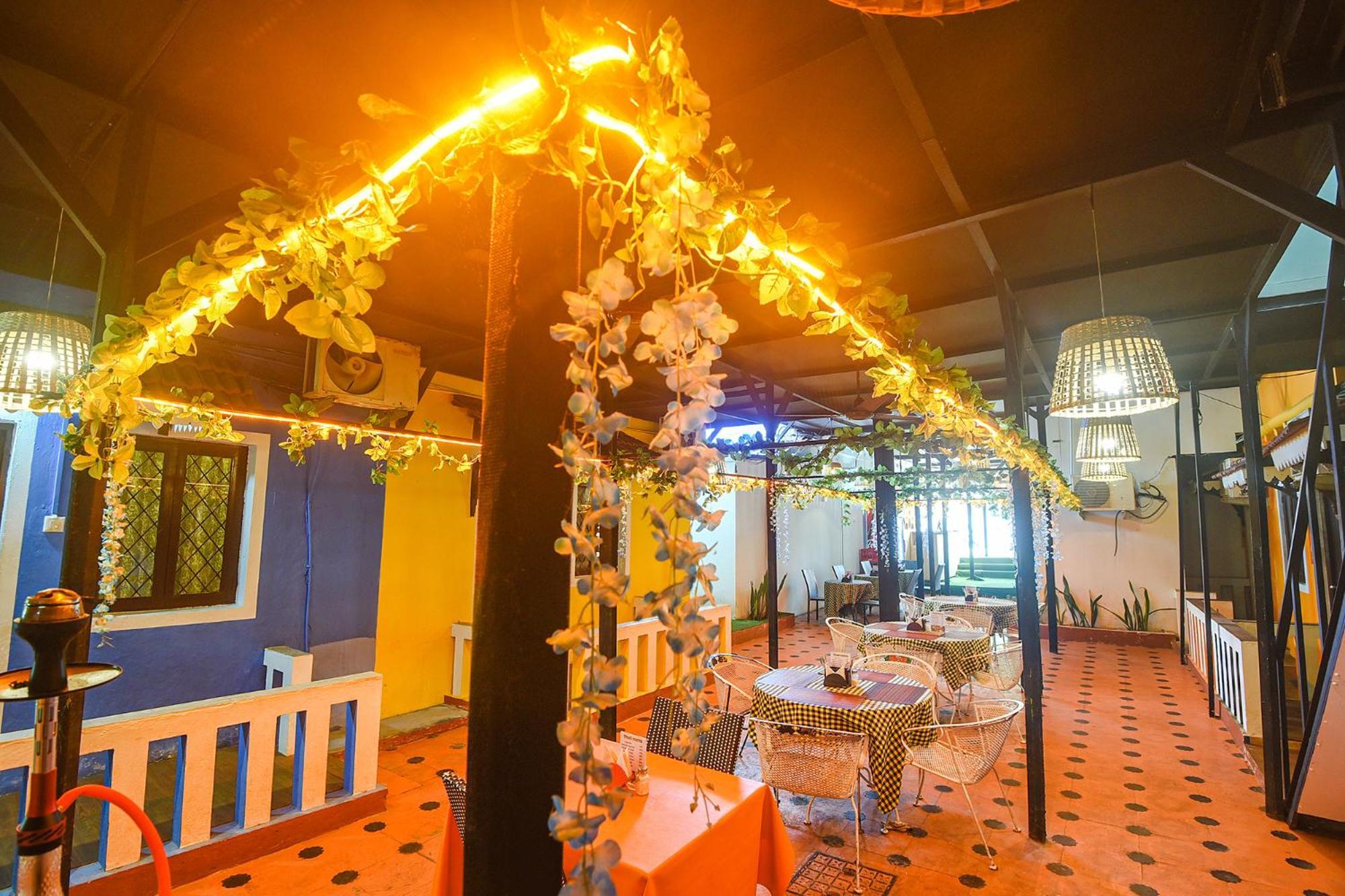 Fabhotel Rj 18 Beach Resort - Nr Baga Beach Dış mekan fotoğraf