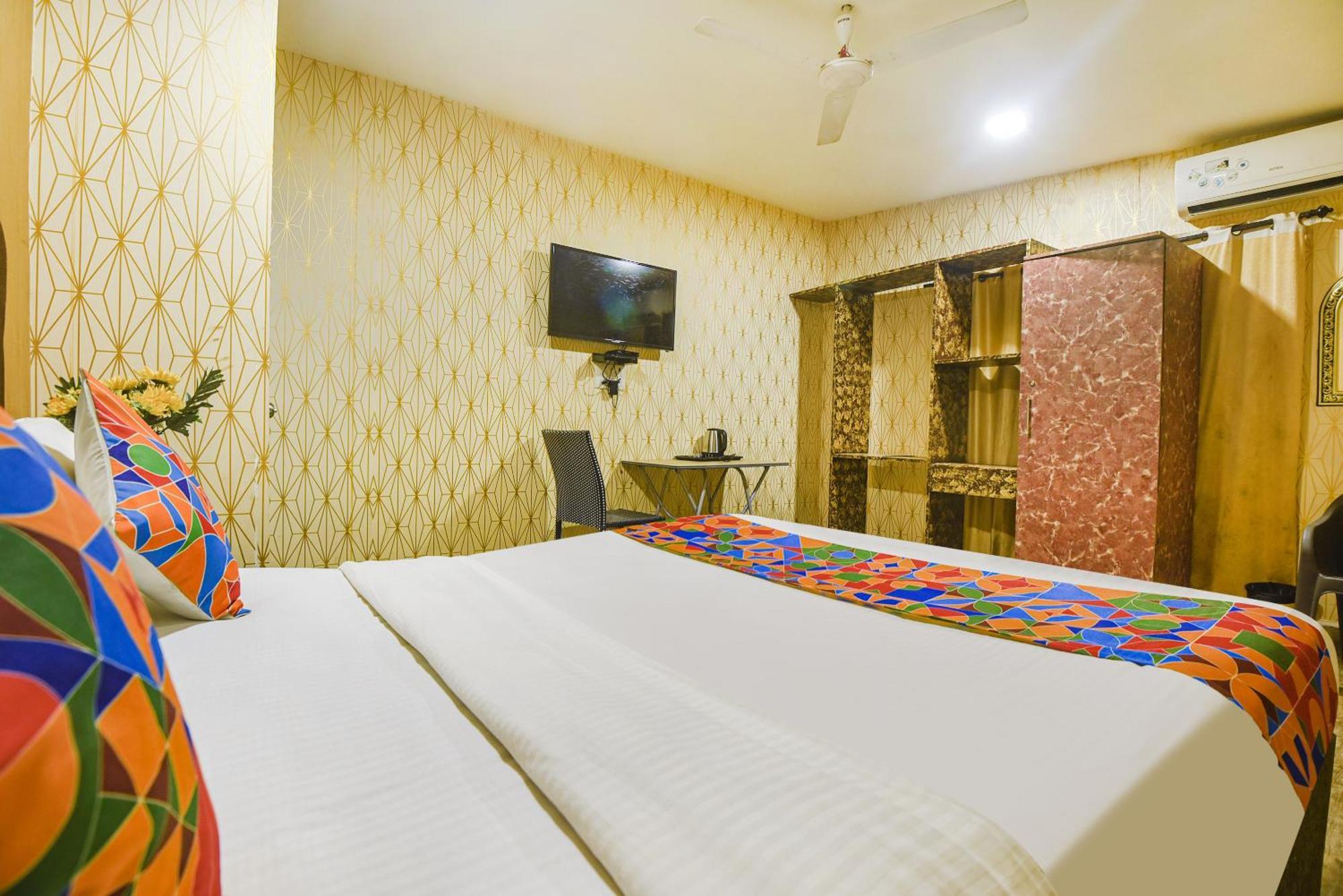 Fabhotel Rj 18 Beach Resort - Nr Baga Beach Dış mekan fotoğraf