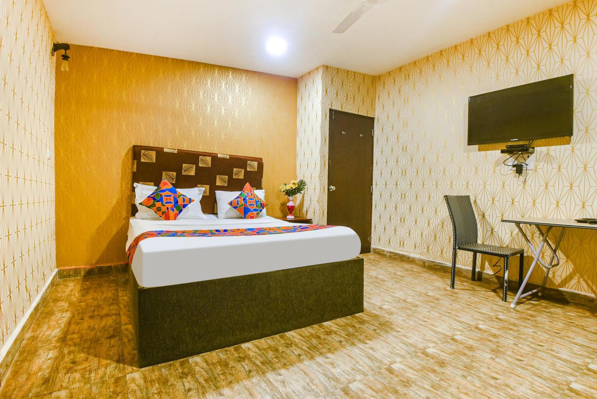 Fabhotel Rj 18 Beach Resort - Nr Baga Beach Dış mekan fotoğraf